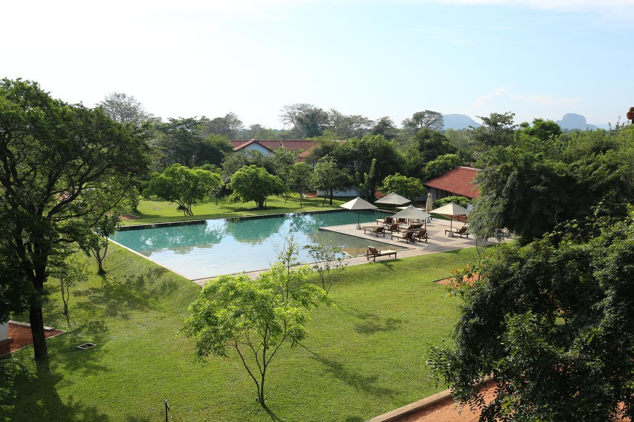 Отель Sigiriya Jungles Экстерьер фото